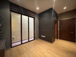Holland Link (D10), Terrace #470224191